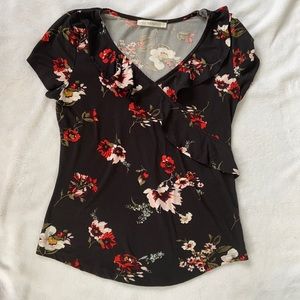 Floral short sleeve small